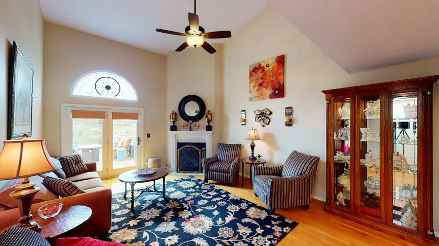 10661 Hollow Tree Road, Orland Park, IL 60462 - Image #2