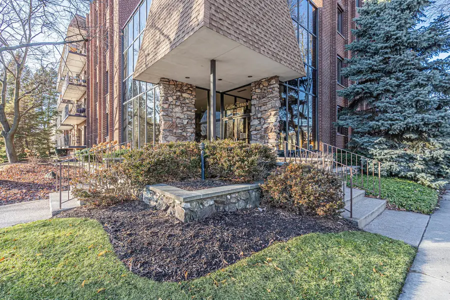 5200 Oakton Street #403, Skokie, IL 60077 - Image #2