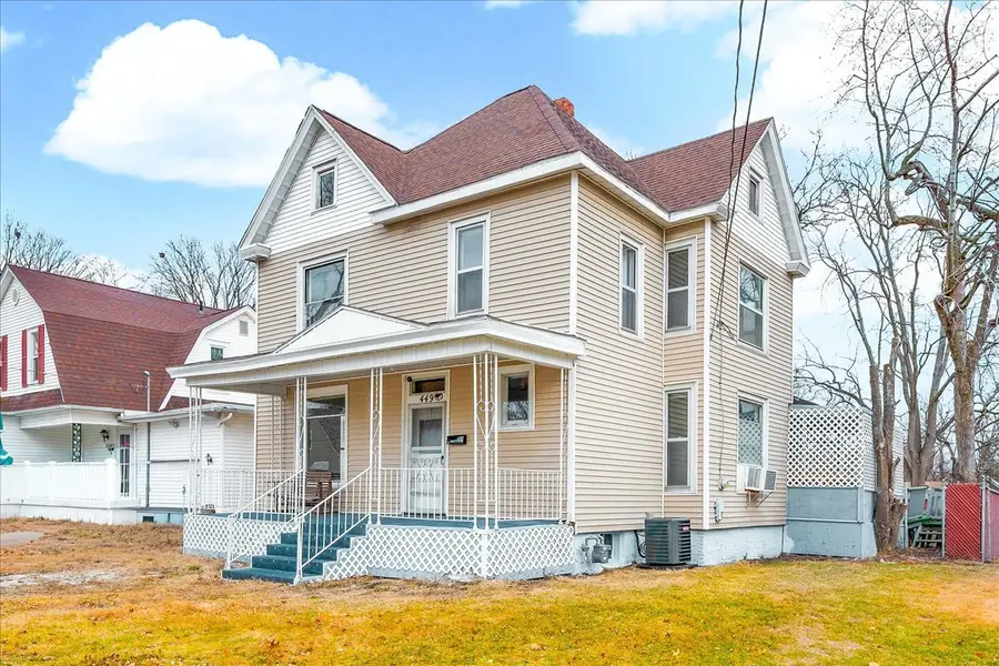 449 N 3rd Avenue, Canton, IL 61520 - Image #2