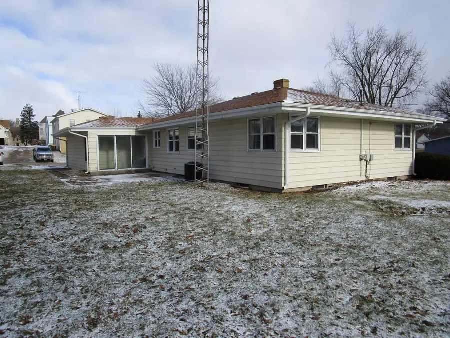 306 N Grant Street, Harvard, IL 60033 - Image #3