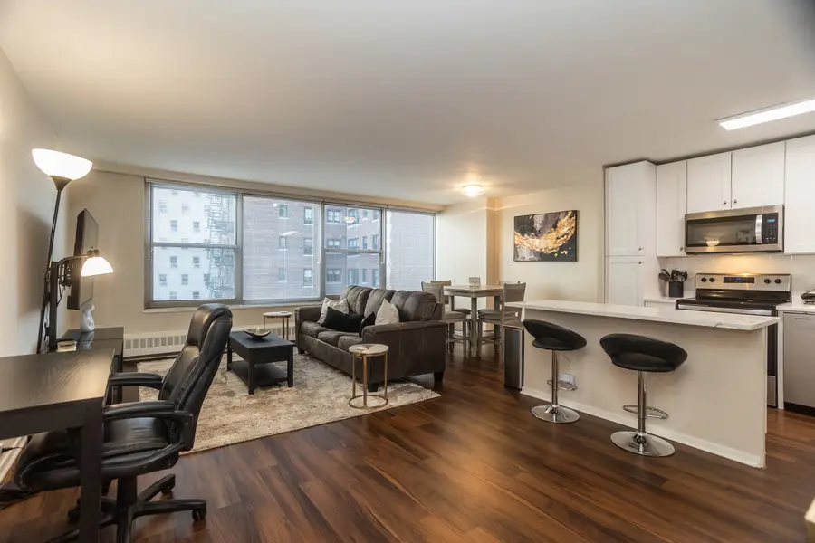 3900 N Lake Shore Drive #7G, Chicago, IL 60613 - Image #2