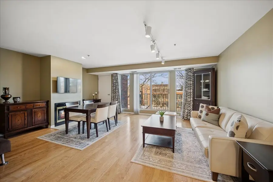 6040 Arbor Lane #302, Northfield, IL 60093 - Image #3