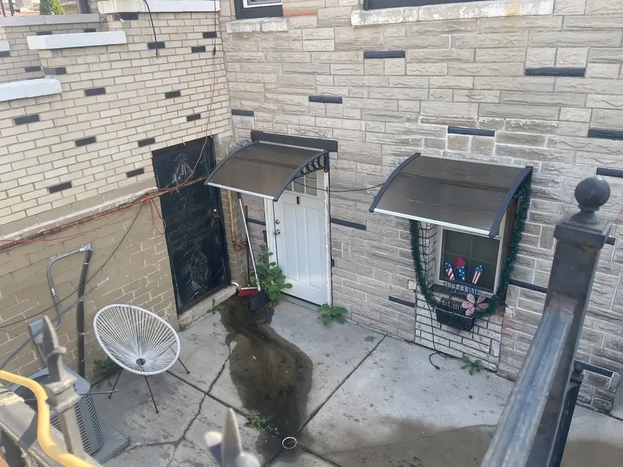 2213 S Oakley Avenue, Chicago, IL 60608 - Image #3