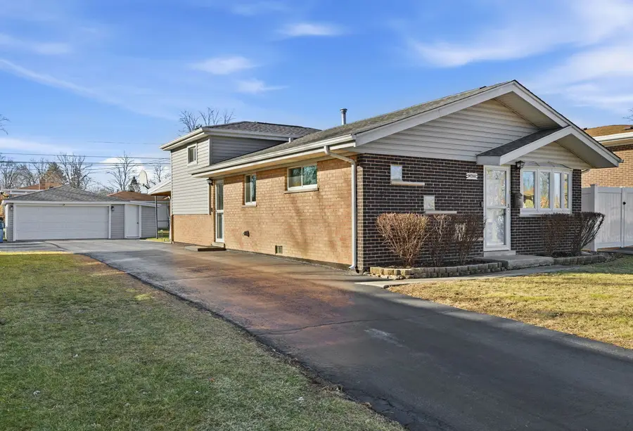 14350 Kildare Avenue, Midlothian, IL 60445 - Image #2