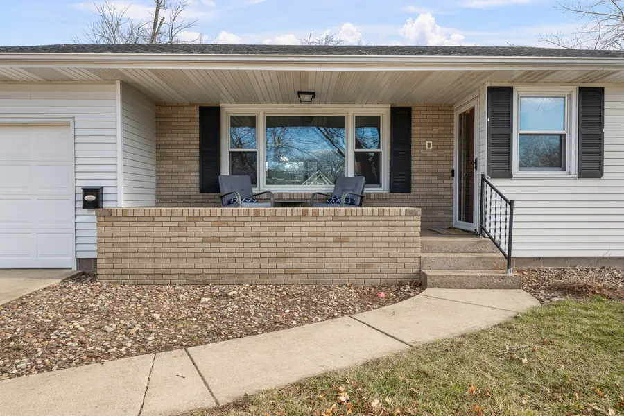 226 Hillcrest Drive, Geneseo, IL 61254 - Image #3