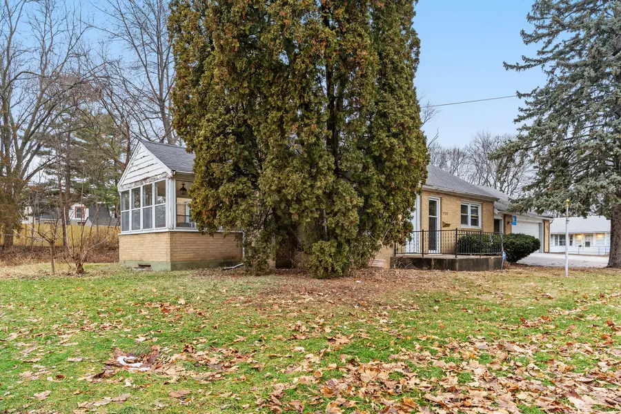 920 Oakley Avenue, Rockford, IL 61101 - Image #2