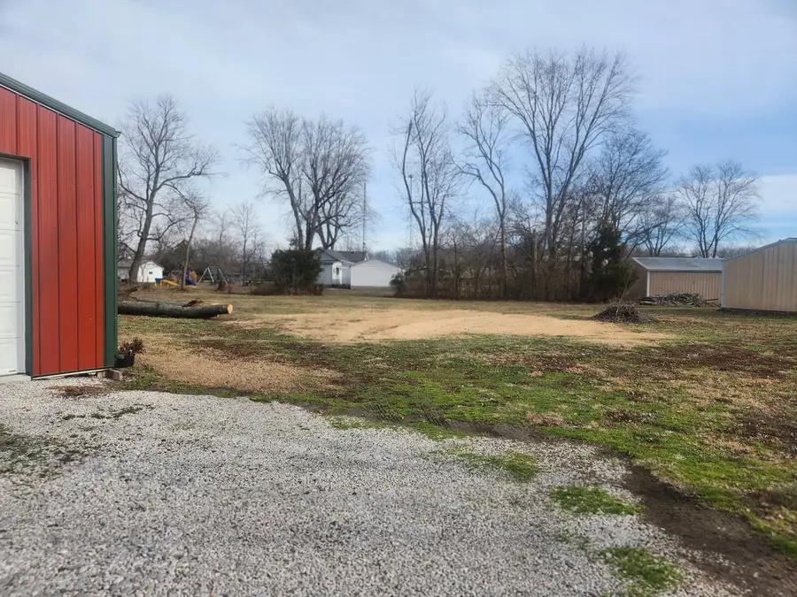 1024 N Hickory Street, Saint Johns, IL 62832 - Image #3