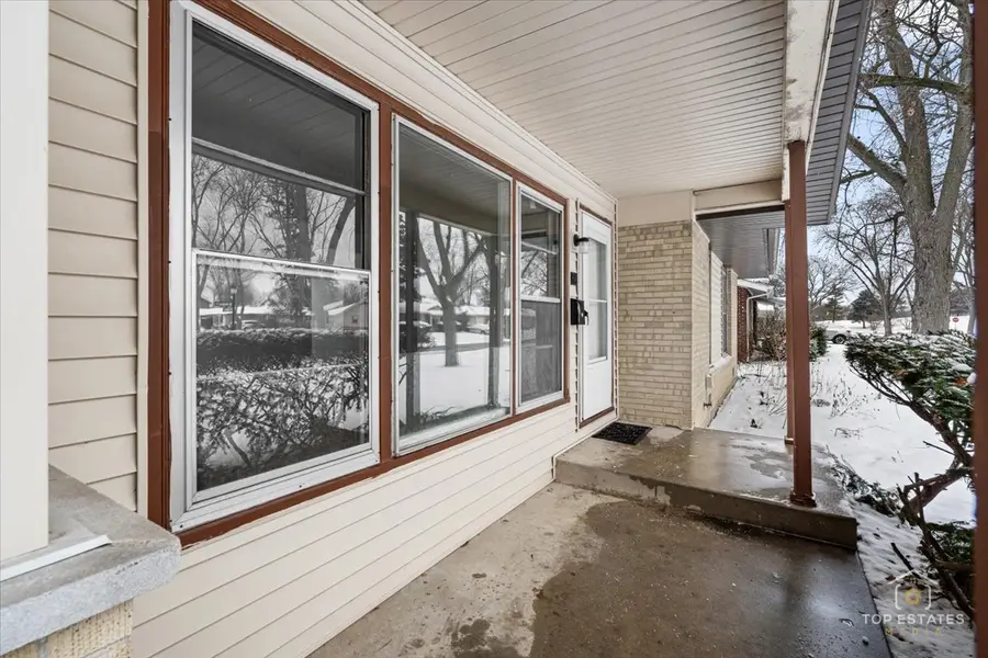 369 Bianco Drive, Elk Grove Village, IL 60007 - Image #3