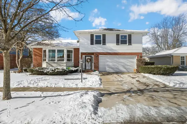 2522 N Brighton Place, Arlington Heights, IL 60004