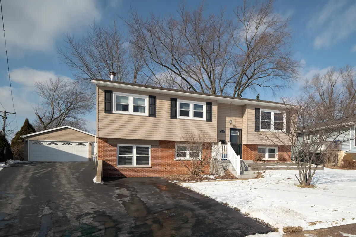 7324 Willow Avenue, Woodridge, IL 60517 - Image #1