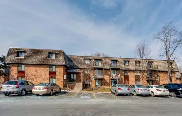 10 Oak Creek Drive #3018, Buffalo Grove, IL 60089