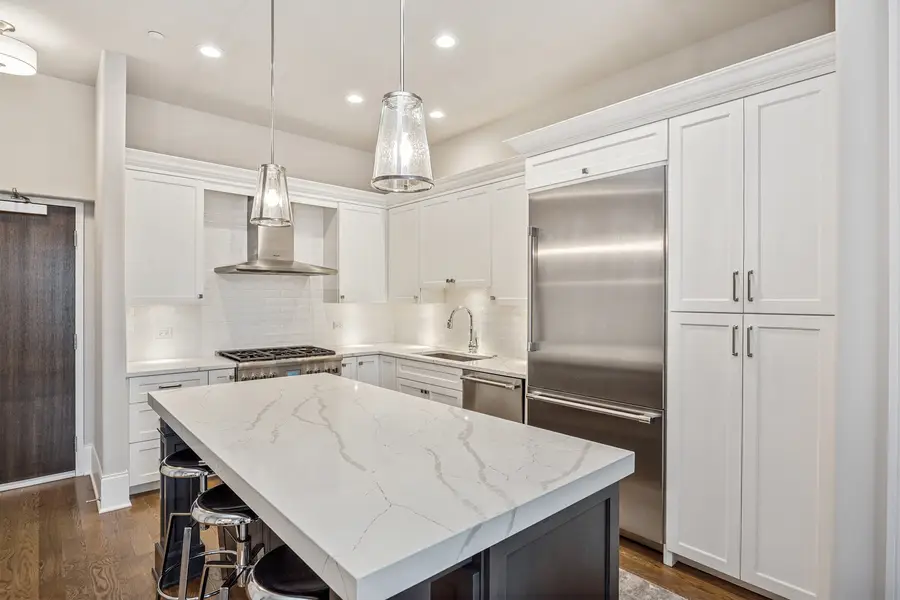 105 S Cottage Hill Avenue #204, Elmhurst, IL 60126 - Image #3