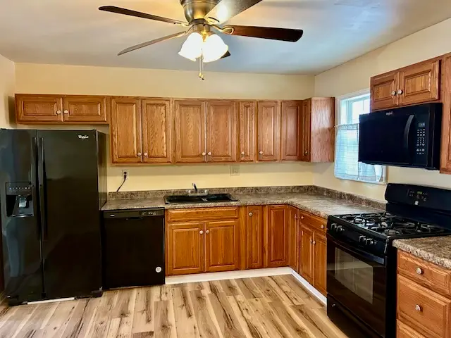 261 S Longwood Drive, Kankakee, IL 60901 - Image #2