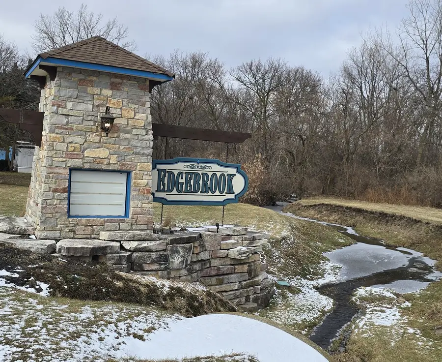 2315 Hickory Lane, Sycamore, IL 60178 - Image #2