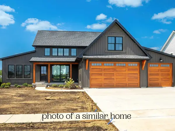 7131 Black Oak Drive, Bettendorf, IA 52722