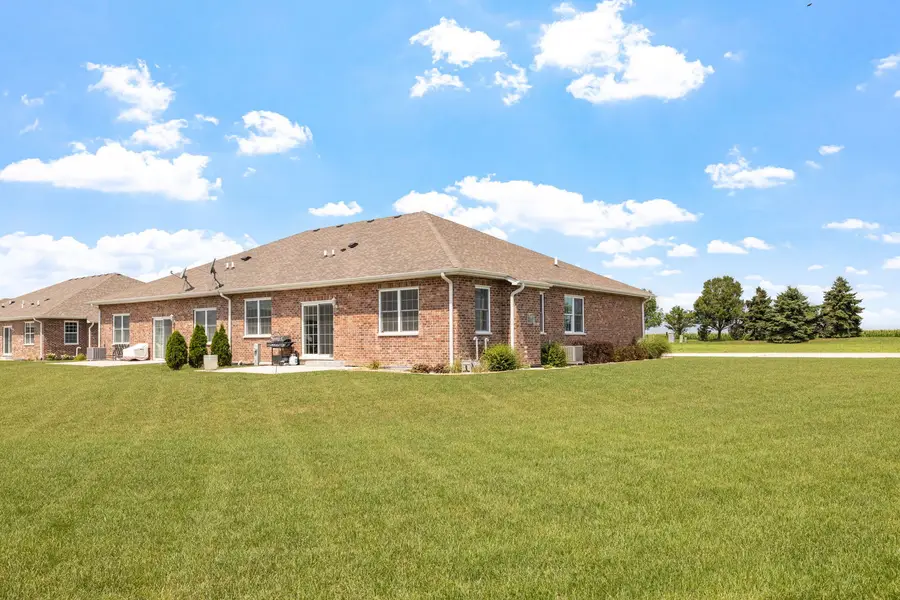 13813 W Mckenna Court, Manhattan, IL 60442 - Image #2