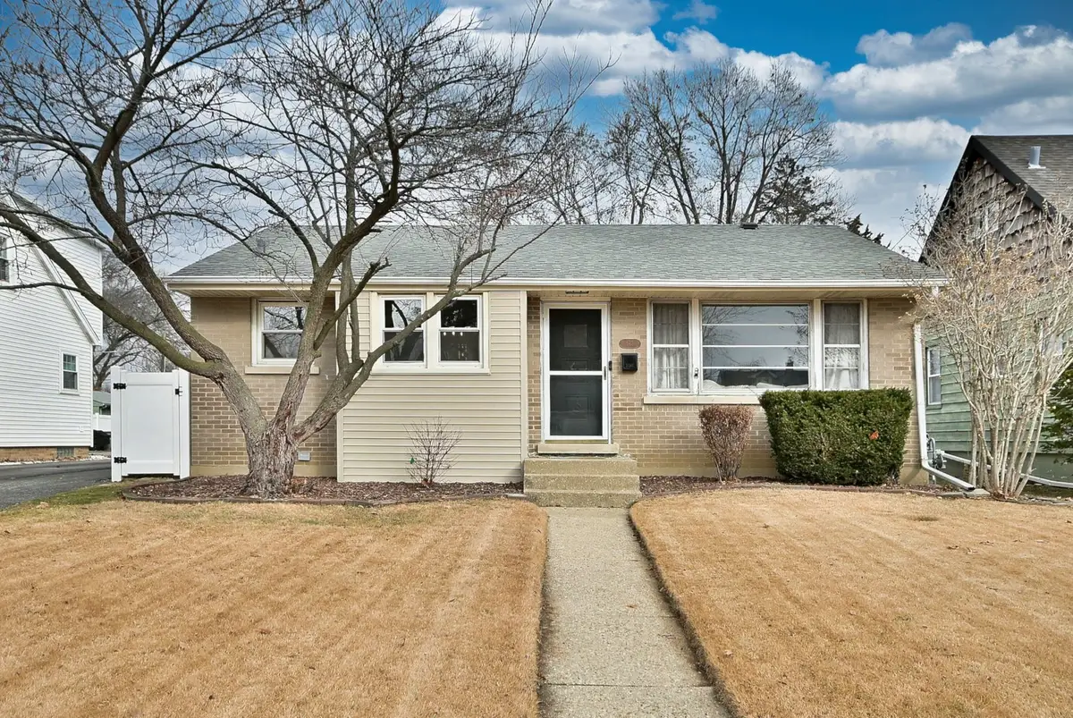 465 W Verret Street, Elmhurst, IL 60126 - Image #1