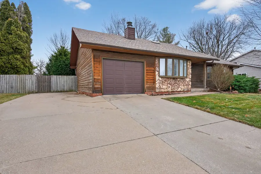 4415 31st Street, Bettendorf, IA 52722 - Image #2