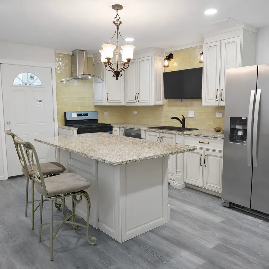 628 Mohawk Drive, Round Lake Heights, IL 60073 - Image #3