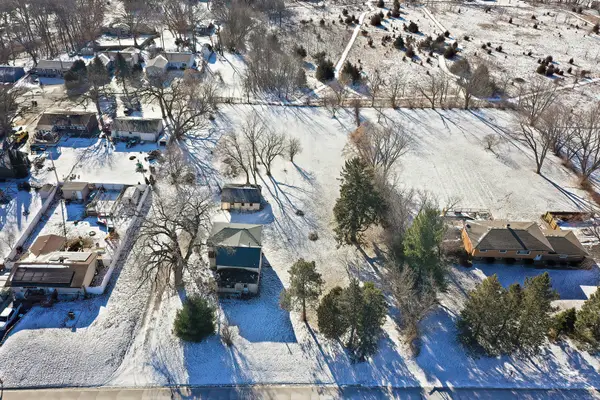 1001 W Broadway Street, McHenry, IL 60051