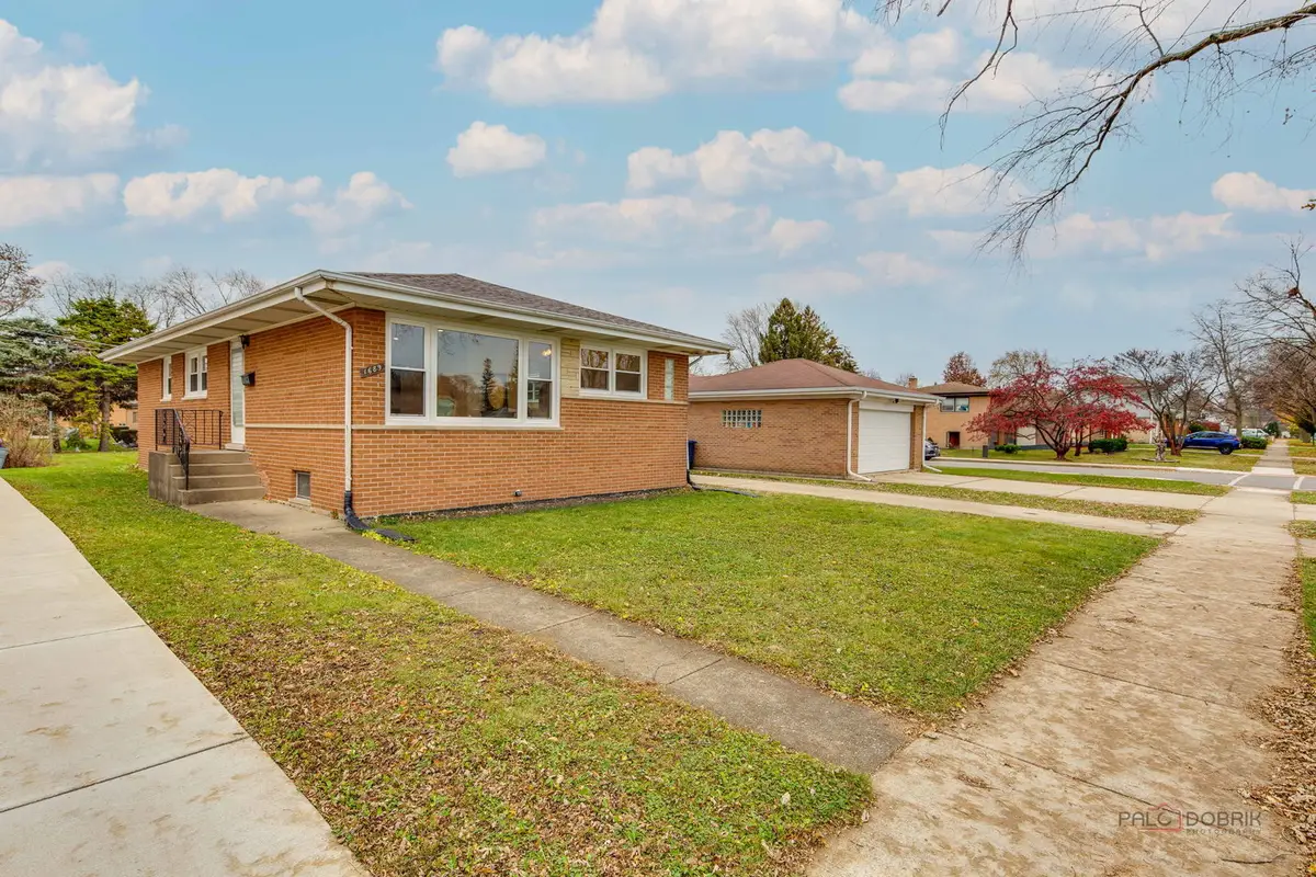 1689 S Elm Street, Des Plaines, IL 60018 - Image #1
