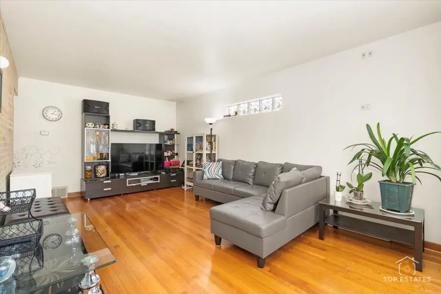 4554 S Harding Avenue, Chicago, IL 60632 - Image #3