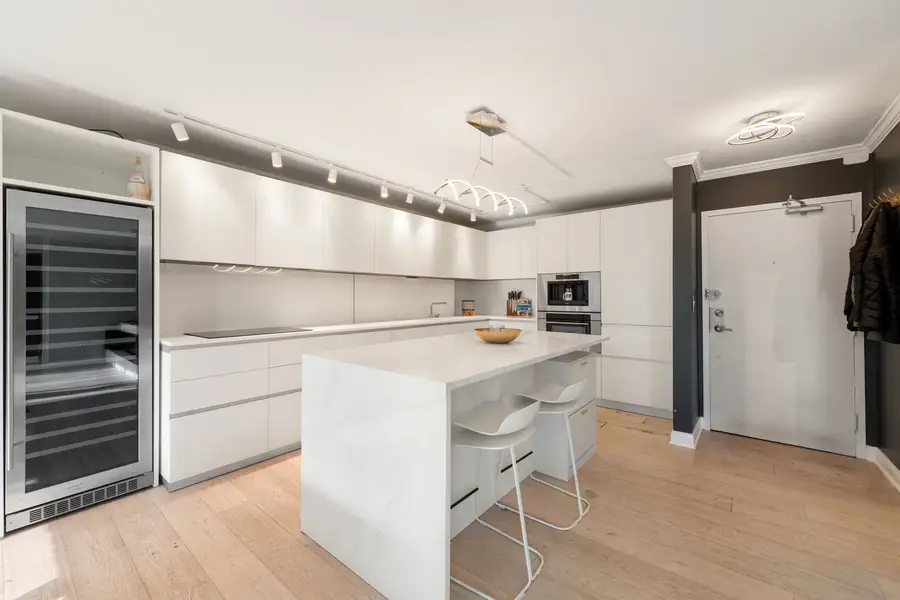 1516 N State Parkway #5D, Chicago, IL 60610 - Image #2