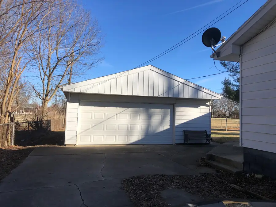 2708 Hobson Drive, Bloomington, IL 61704 - Image #2