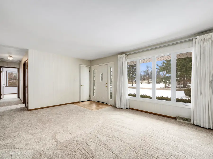 322 68th Street, Darien, IL 60561 - Image #3