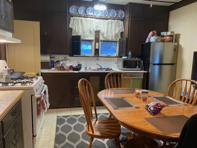 215 W Devlin Street, Spring Valley, IL 61362 - Image #2