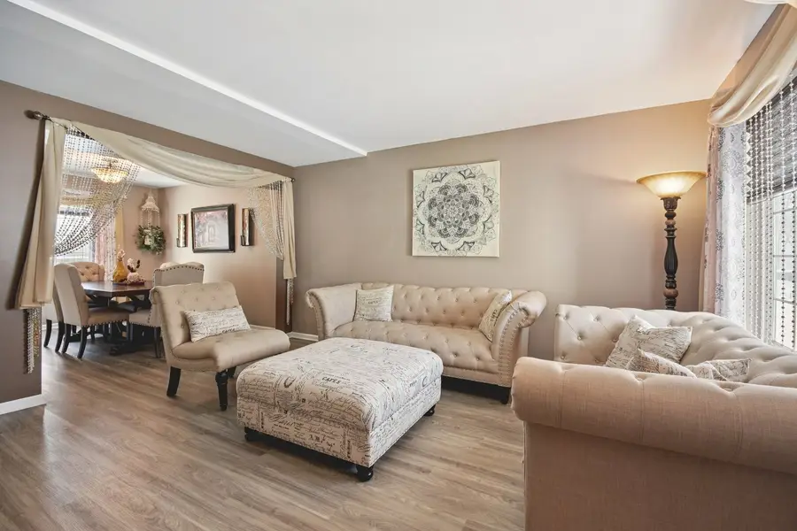 521 Ivory Lane, Bartlett, IL 60103 - Image #3