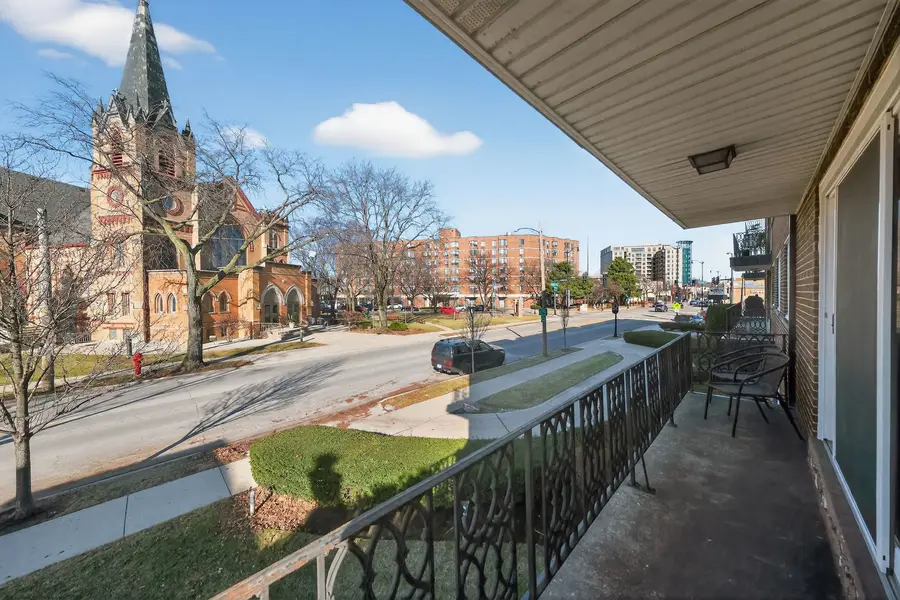 7861 Niles Center Road #201, Skokie, IL 60077 - Image #2