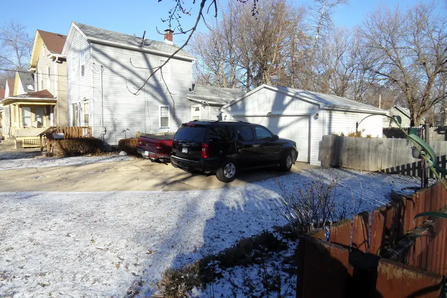 572 Fourth Avenue, Aurora, IL 60505 - Image #2