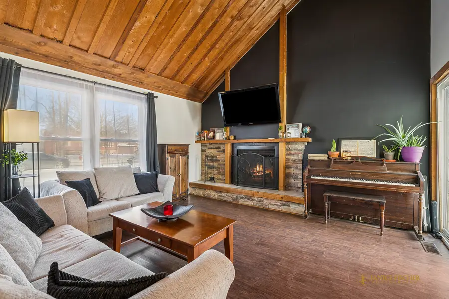 8701 Riley Road, Wonder Lake, IL 60097 - Image #2