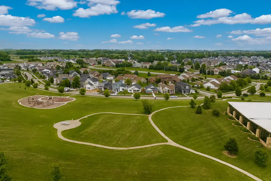 1668 Olde Brandy Lane, Davenport, IA 52807 - #2