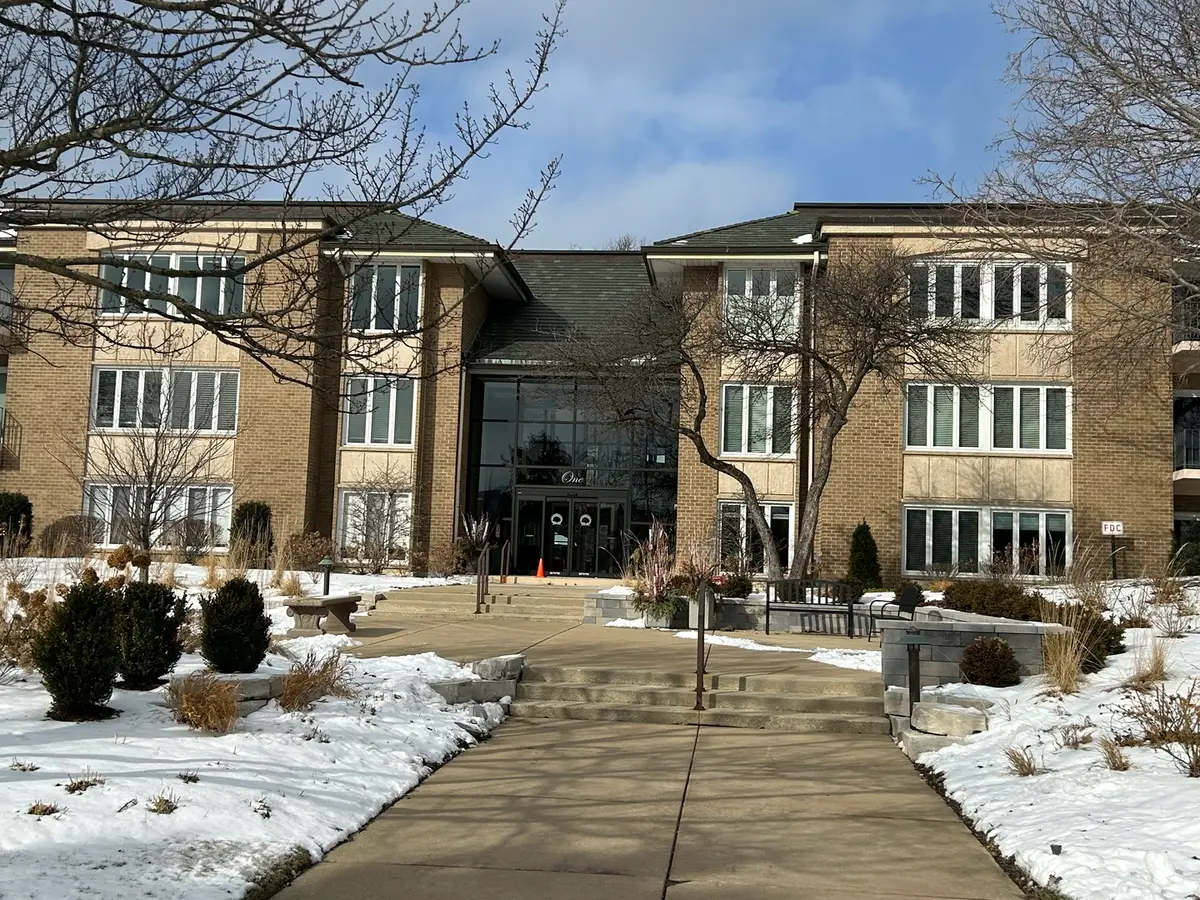 1 Oak Brook Club Drive #A105, Oak Brook, IL 60523 - Image #1