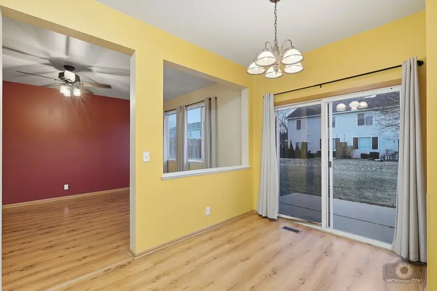 1849 N Wentworth Circle, Romeoville, IL 60446 - Image #3