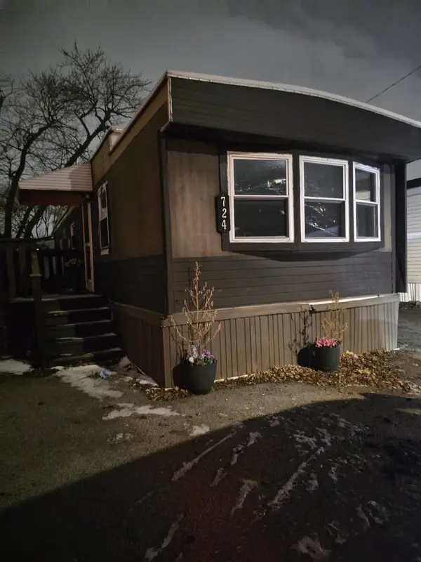 8800 Harlem Avenue #724, Bridgeview, IL 60455