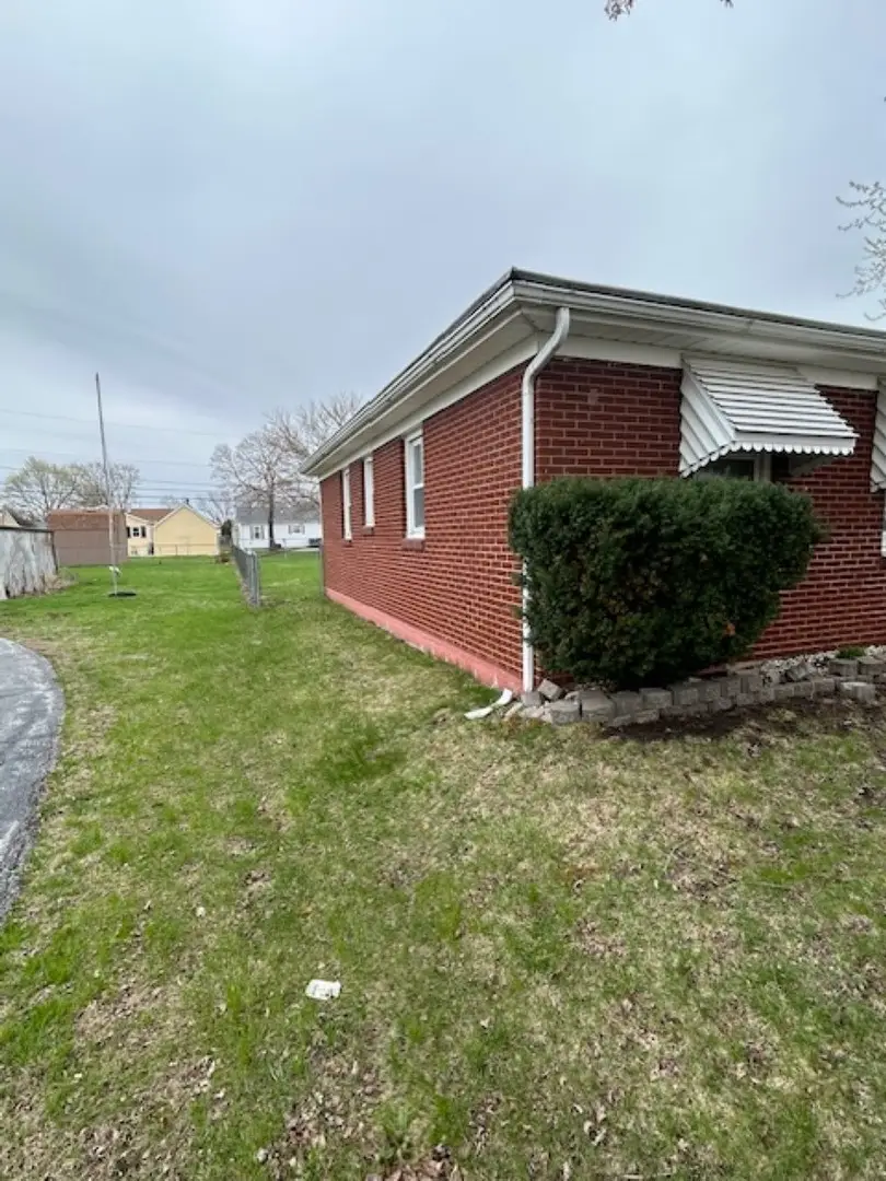 421 4th Street E, Milan, IL 61264 - #3