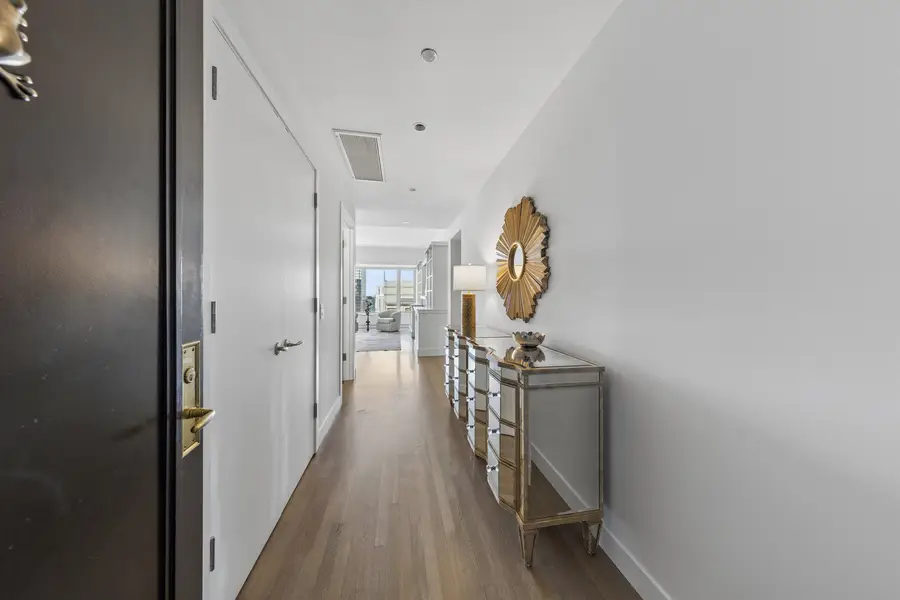 800 N Michigan Avenue #2202, Chicago, IL 60611 - #3