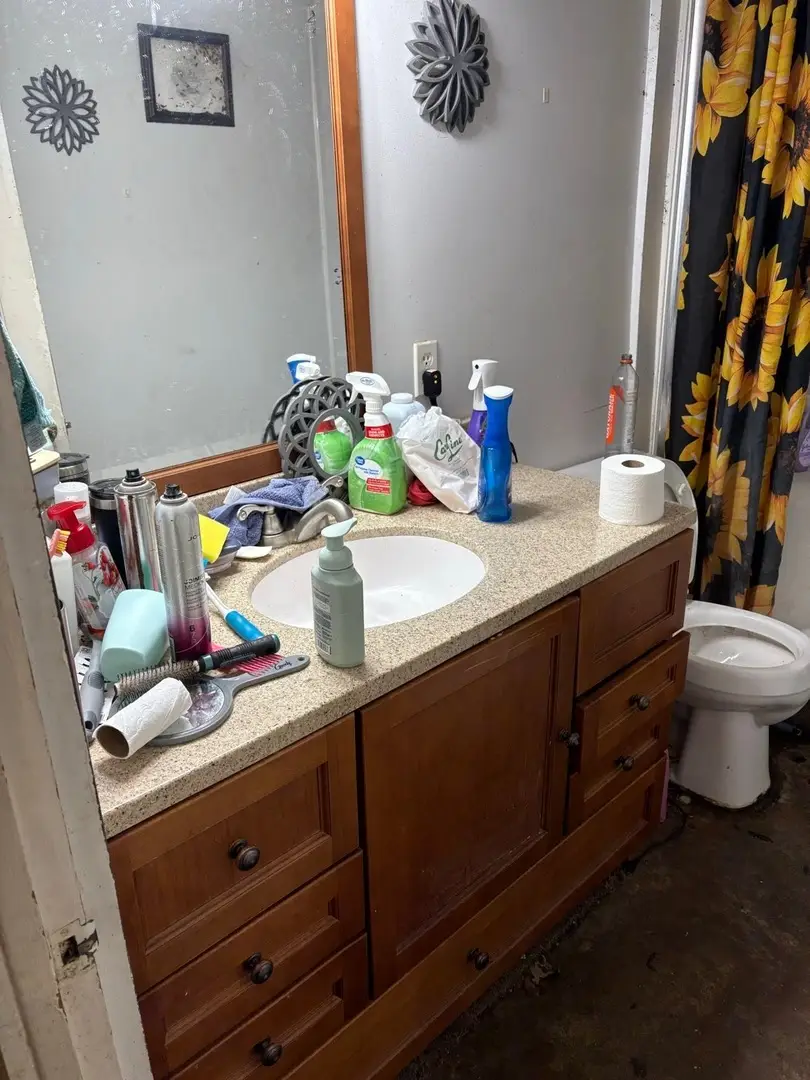 235 E Madison Street, Paris, IL 61944 - Image #2