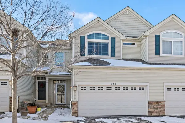 562 Gunnison Court, Gilberts, IL 60136