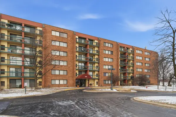 1800 Huntington Boulevard #208, Hoffman Estates, IL 60169