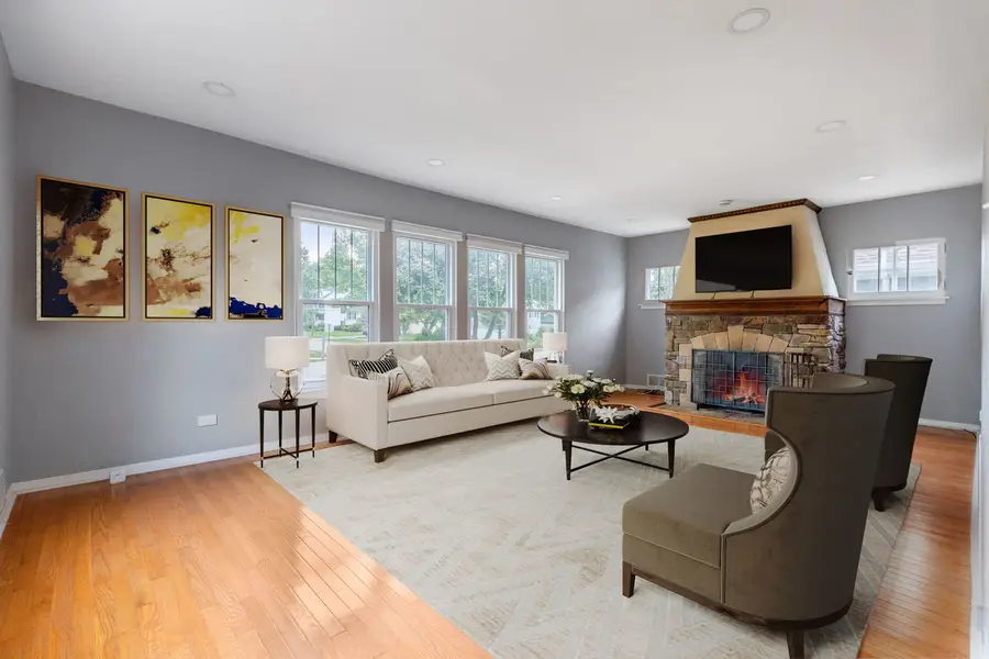 405 S Gilbert Avenue S, La Grange, IL 60625 - Image #3