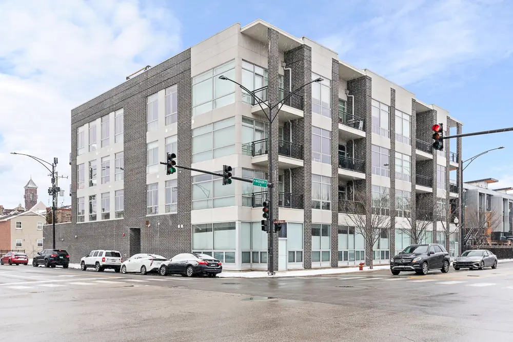 5 N Oakley Boulevard #201, Chicago, IL 60612 - Image #1