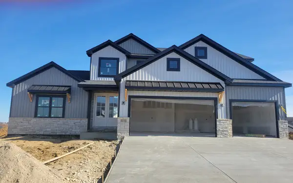 5305 Castlebar Drive, Bloomington, IL 61705