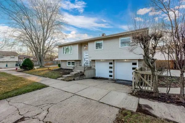 9132 Lincolnwood Drive, Evanston, IL 60203