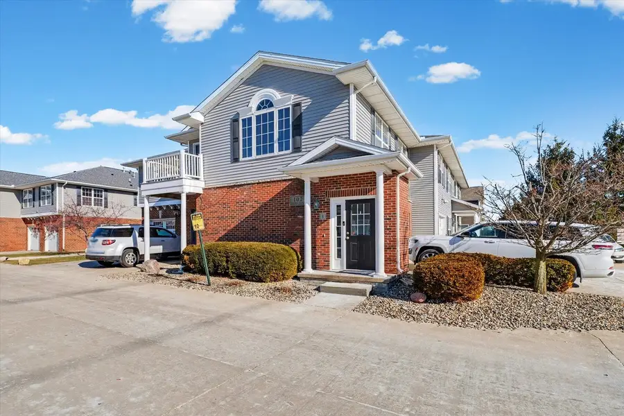 102 Essex Lane #10, Savoy, IL 61874 - Image #2