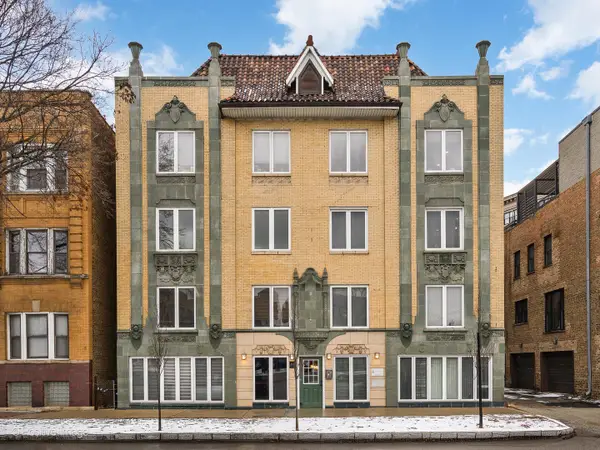 1636 W Melrose Street #405, Chicago, IL 60657