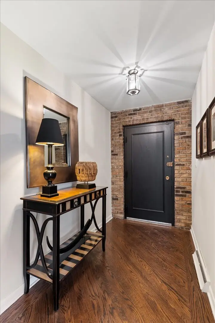 Address Withheld By Seller, Chicago, IL 60657 - Image #2